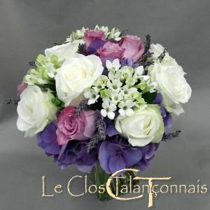 bouquet-mariée-roses-blanches-et-roses-hortensia-parme-bouvardia